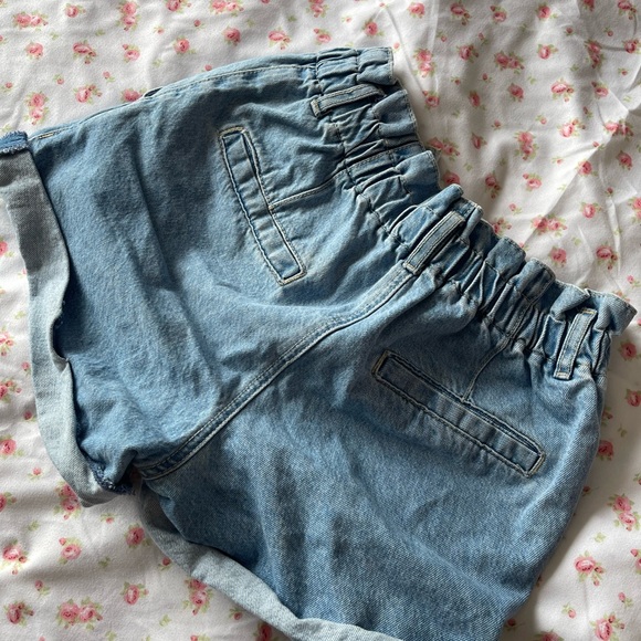 Garage jean shorts! - Picture 4 of 4